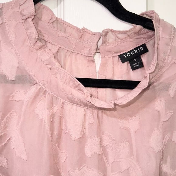 Chiffon Clip Floral Bubble Hem Blouse - Picture 6 of 7